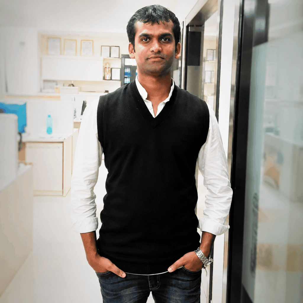 prakash thangamuthu ceo of skybirds travel solution